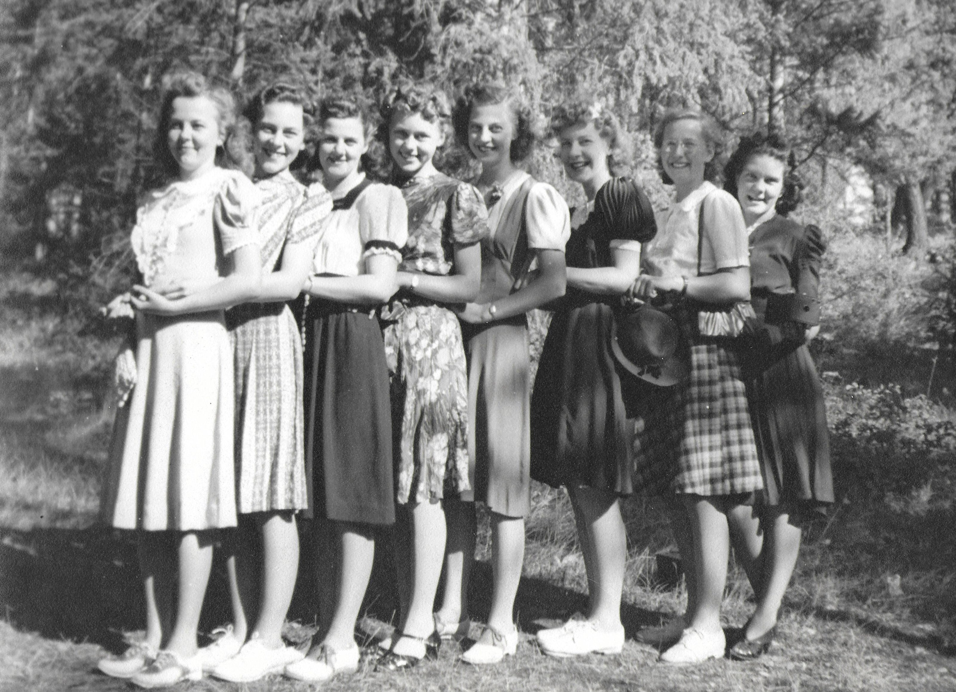 1944 Campers dressed up  on Sunday.