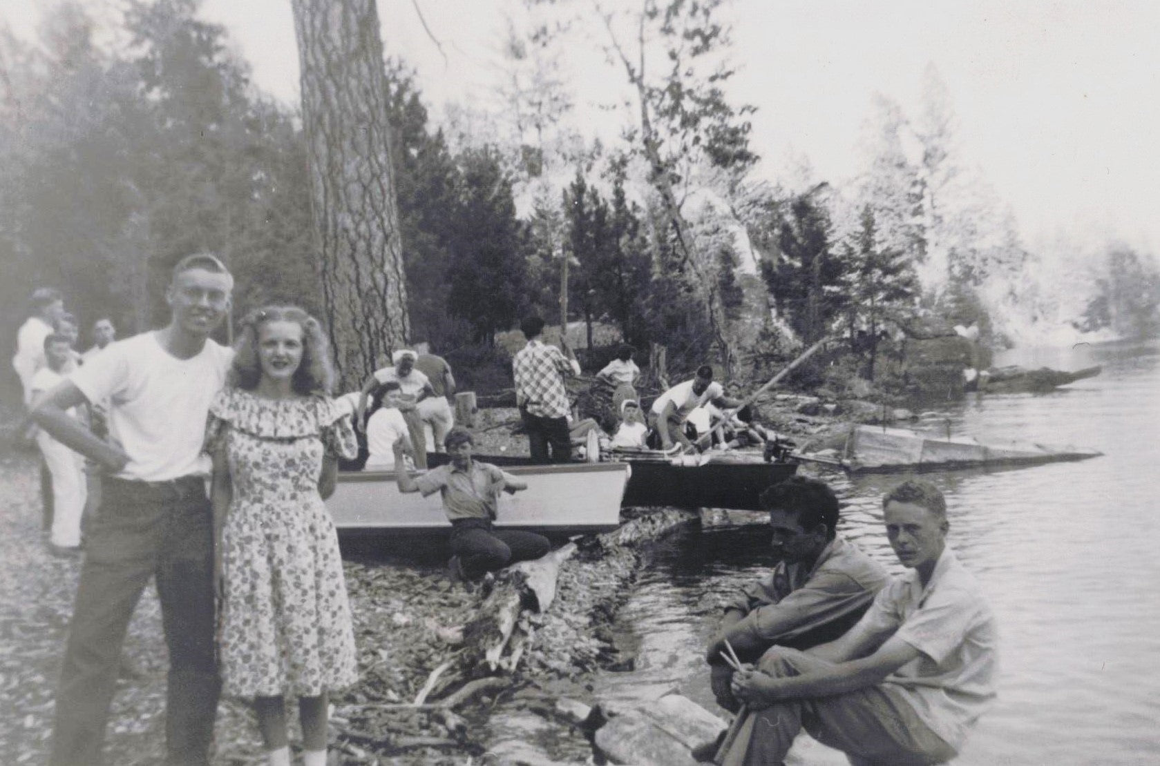 1947 Beach activities below the dining hall before the boating docks were built